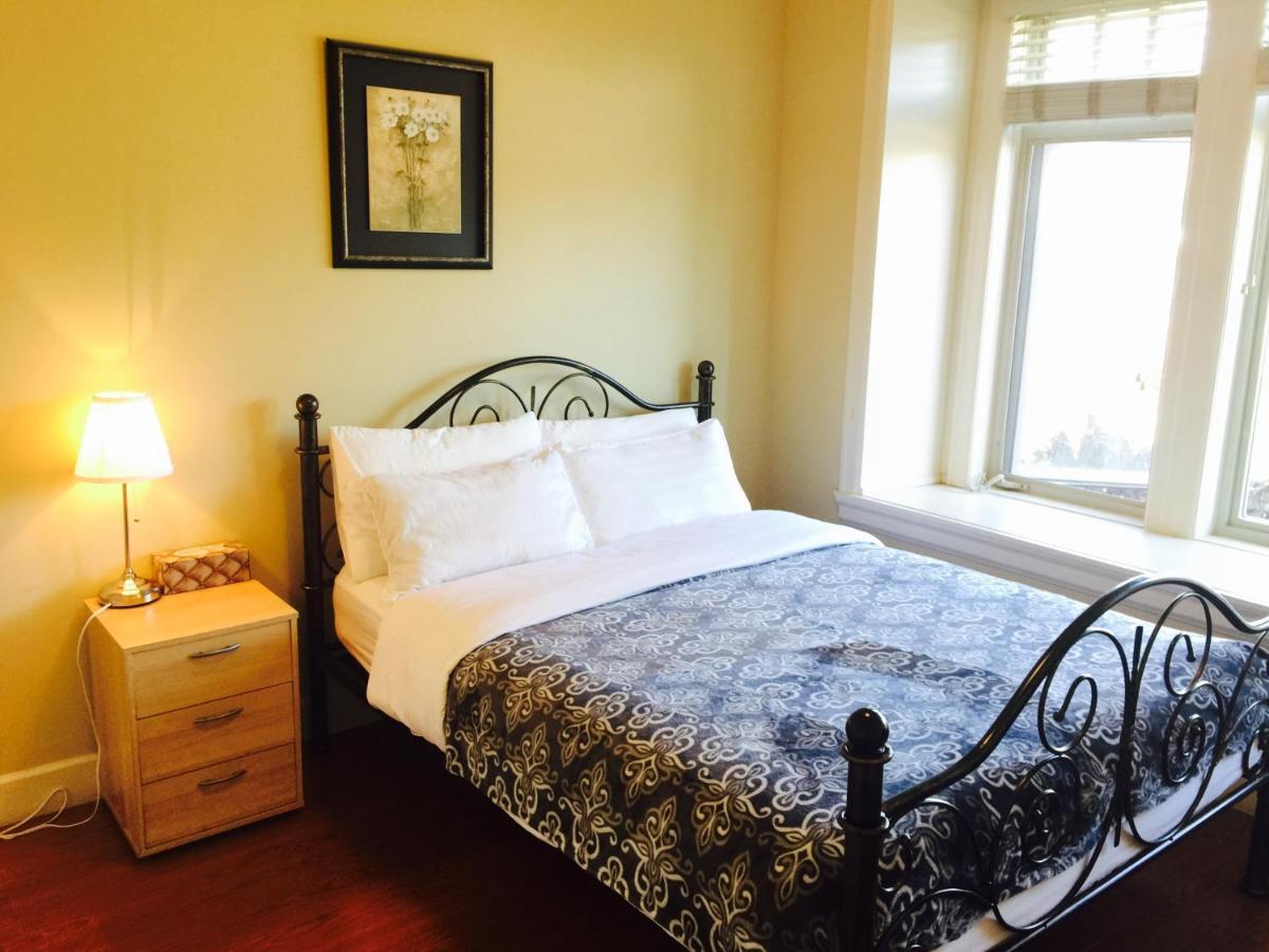 Imperial House Bed & Breakfast Burnaby Dış mekan fotoğraf