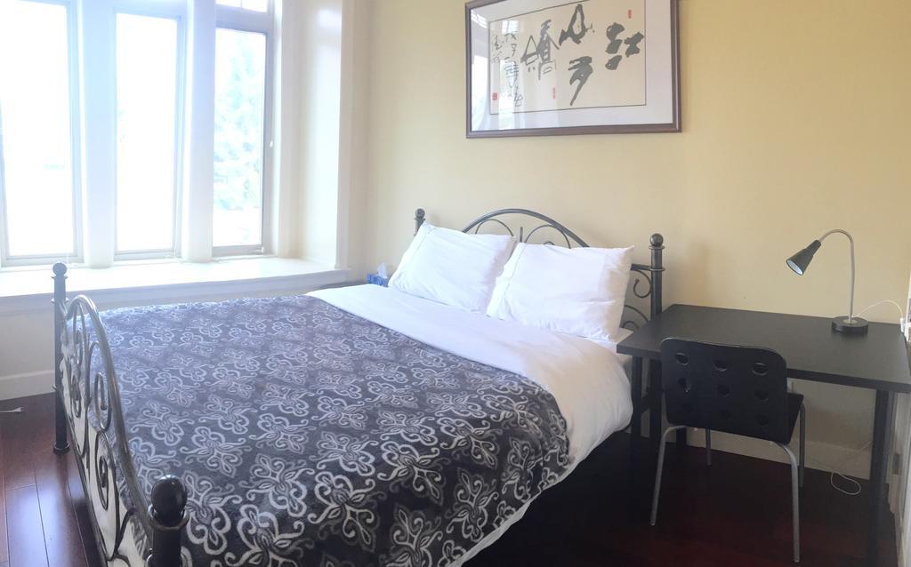 Imperial House Bed & Breakfast Burnaby Dış mekan fotoğraf