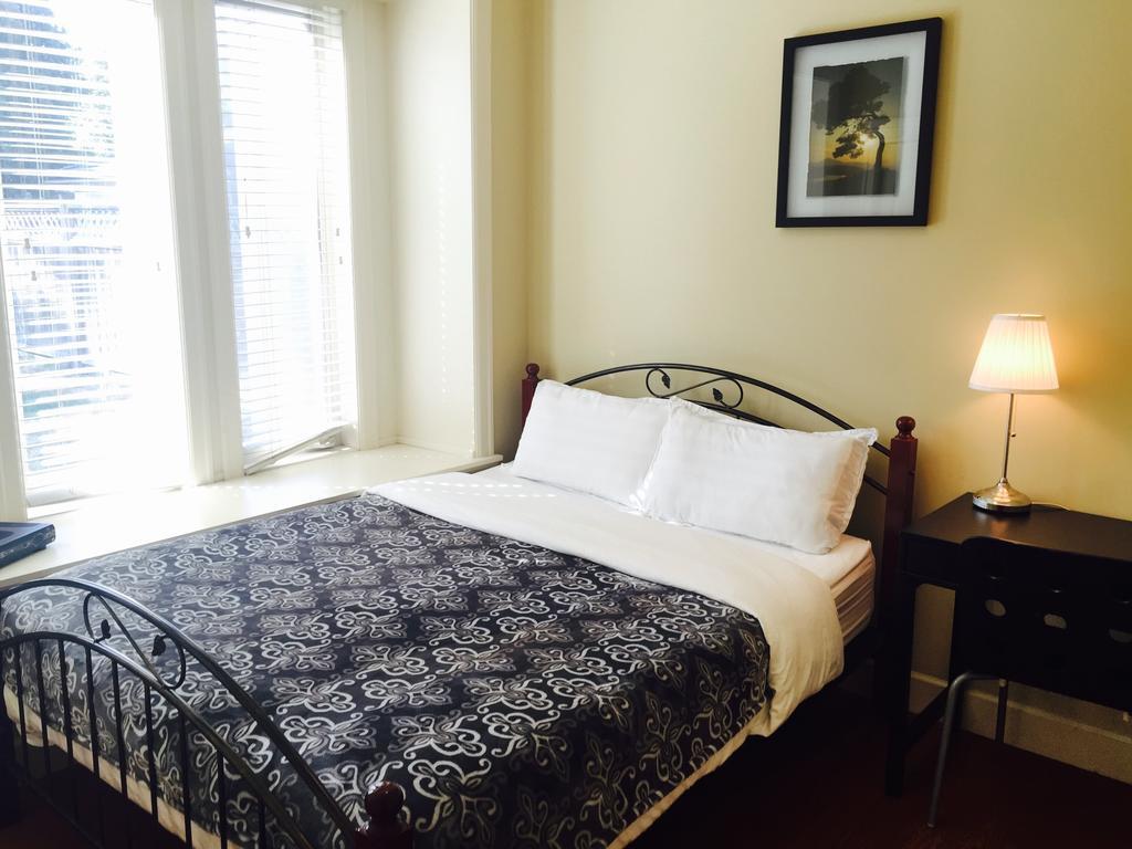 Imperial House Bed & Breakfast Burnaby Oda fotoğraf